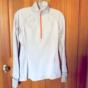 Lululemon 1/2 zip size 6 running top